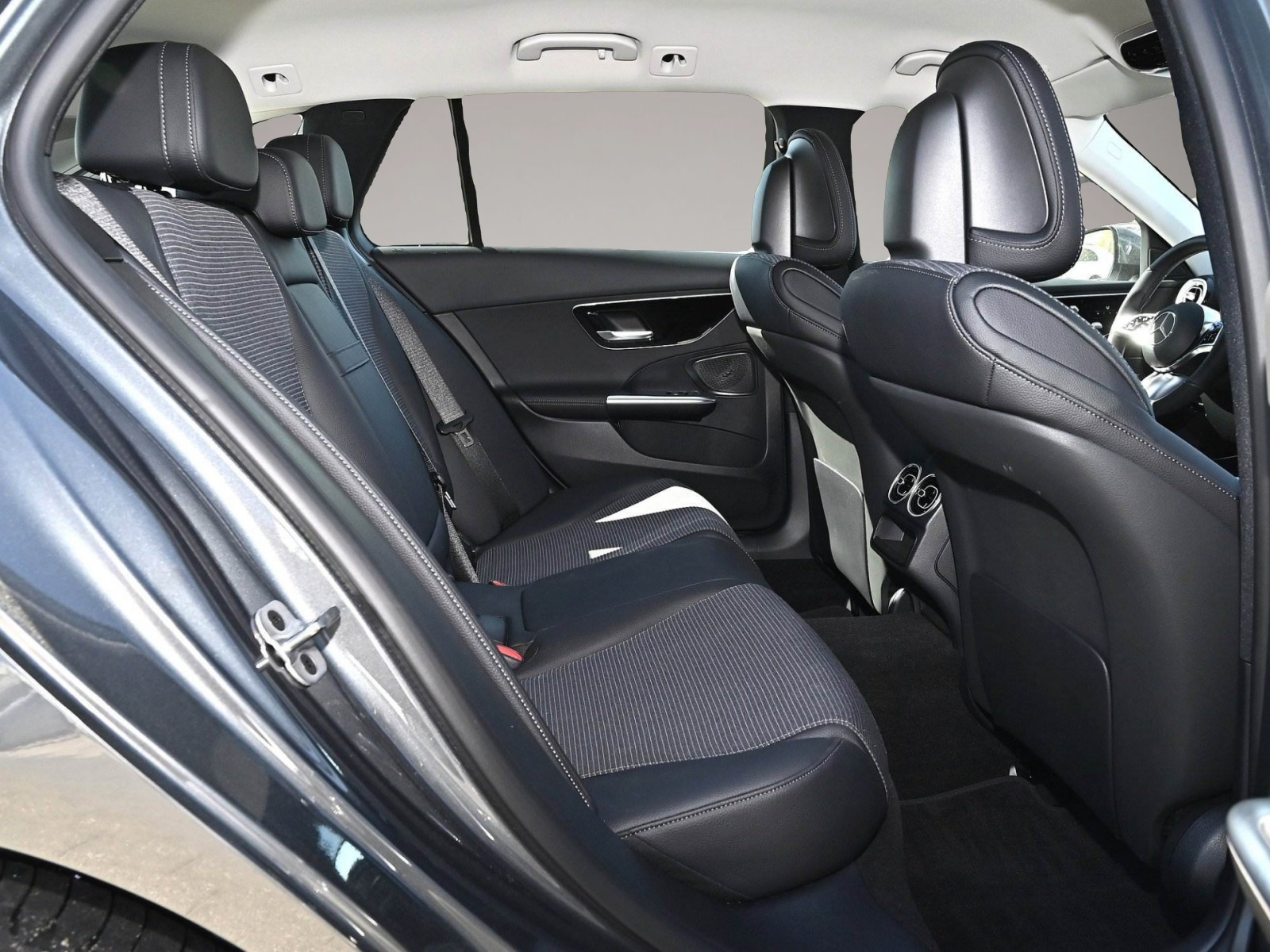 Mercedes-Benz C 300 (01/2025, Hybrid (Benzin/Elektro))