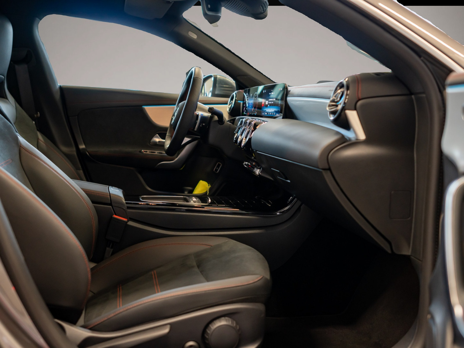 Mercedes-Benz CLA 180 (02/2025, Diesel)