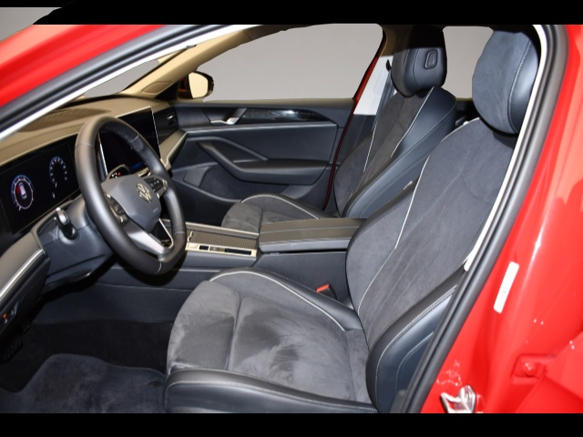 Volkswagen Passat Variant (09/2025, )