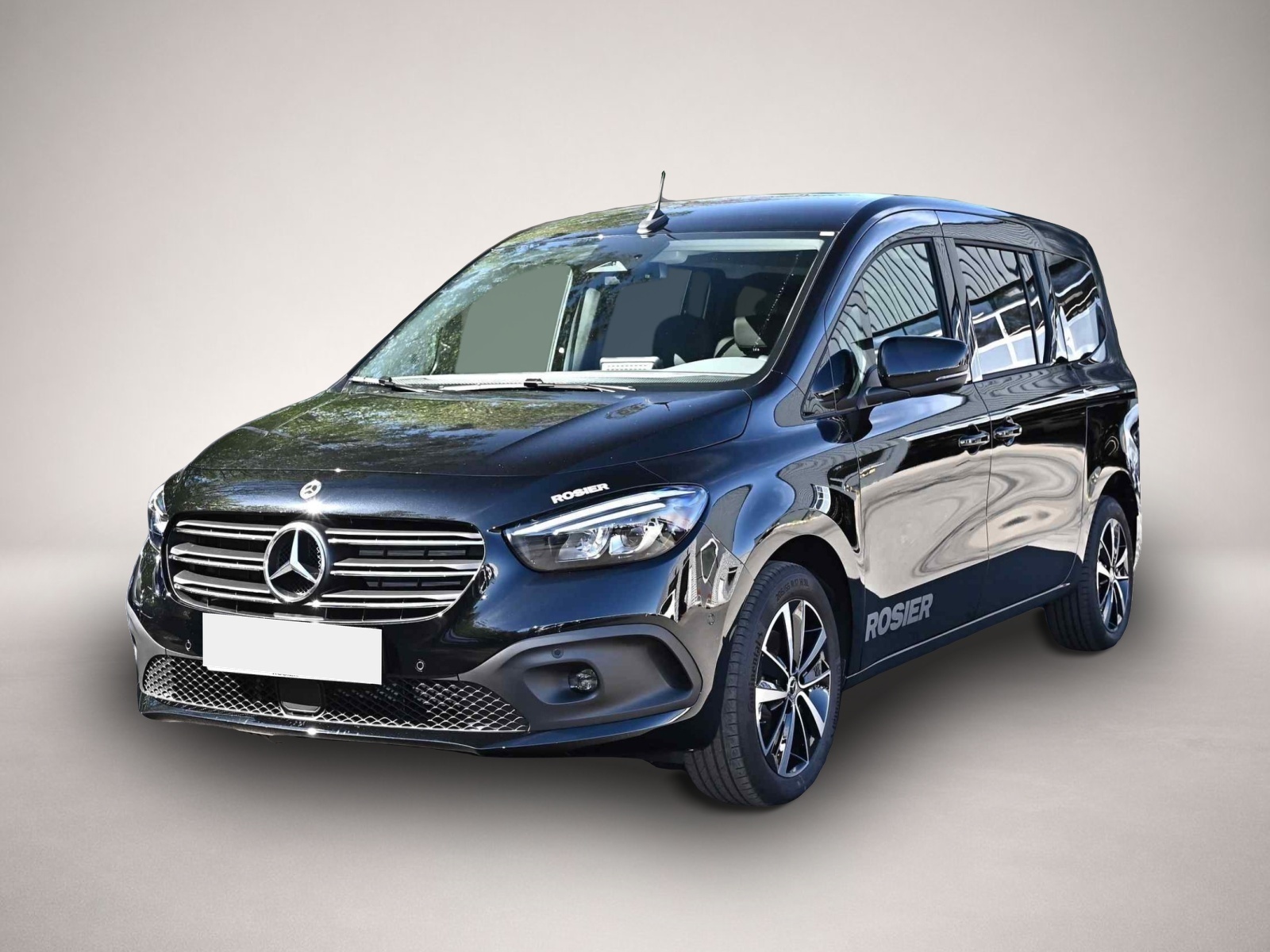 Mercedes-Benz A 180 (04/2026, Benzin)