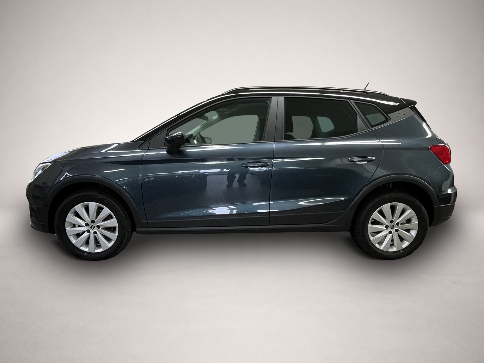Seat Arona (09/2025, Benzin)