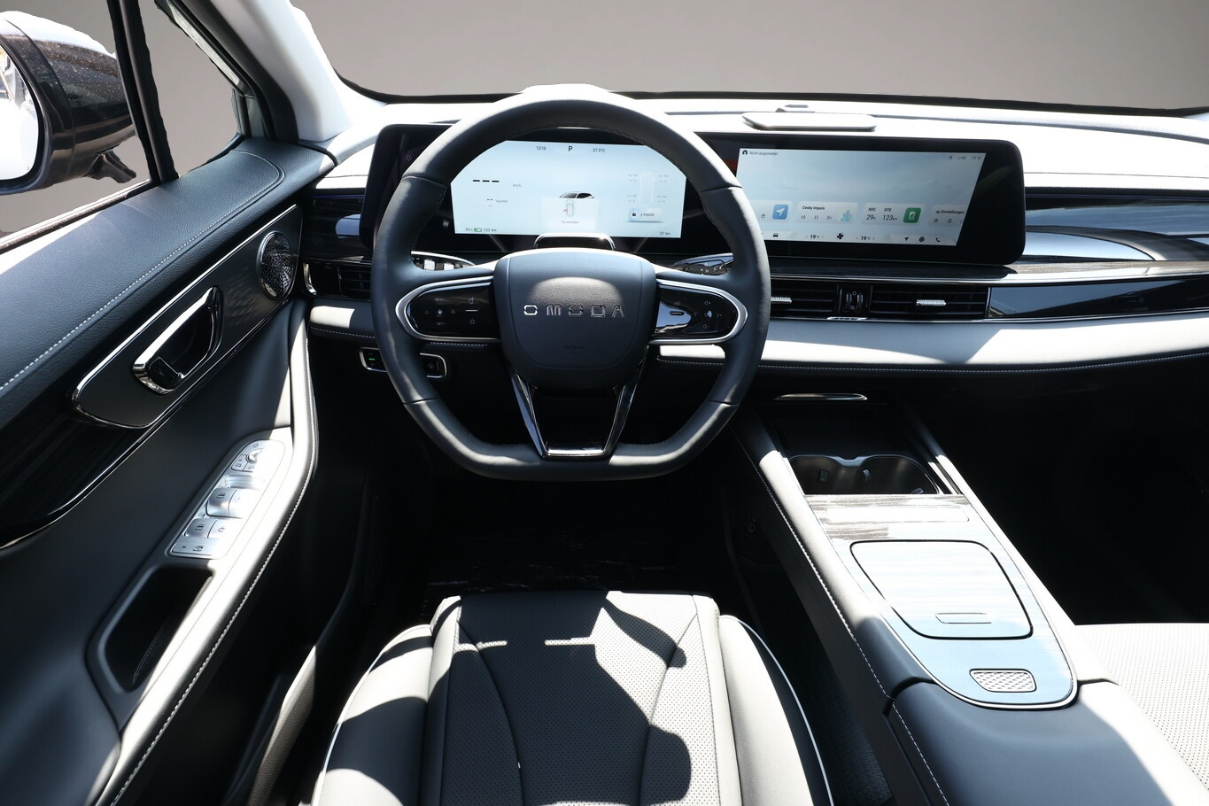 Omoda 5 EV (06/2026, ELECTRIC)