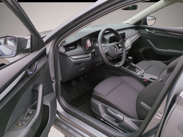 Skoda Octavia (06/2022, Benzin)