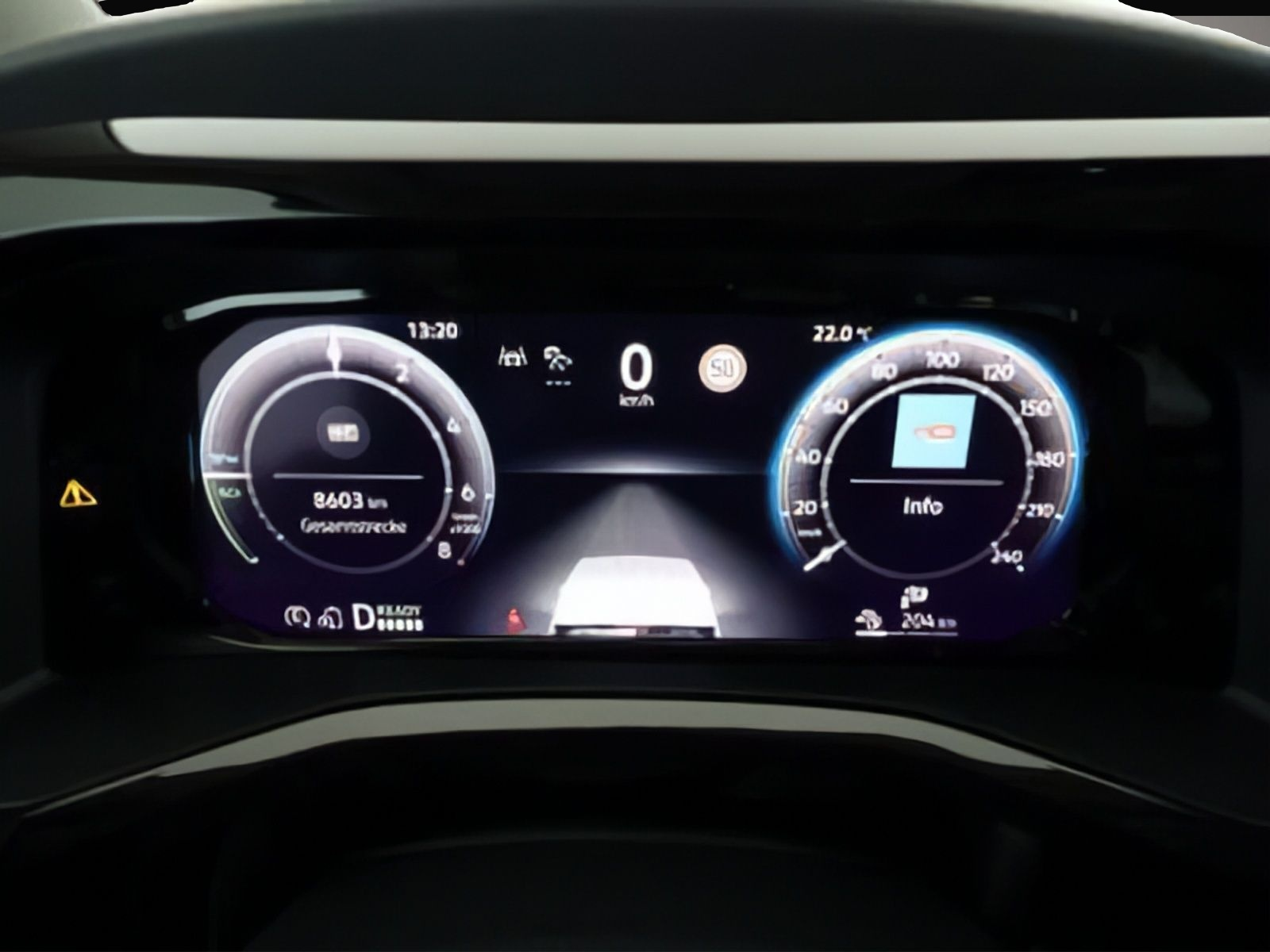 Volkswagen T7 California (12/2025, Hybrid (Benzin/Elektro))