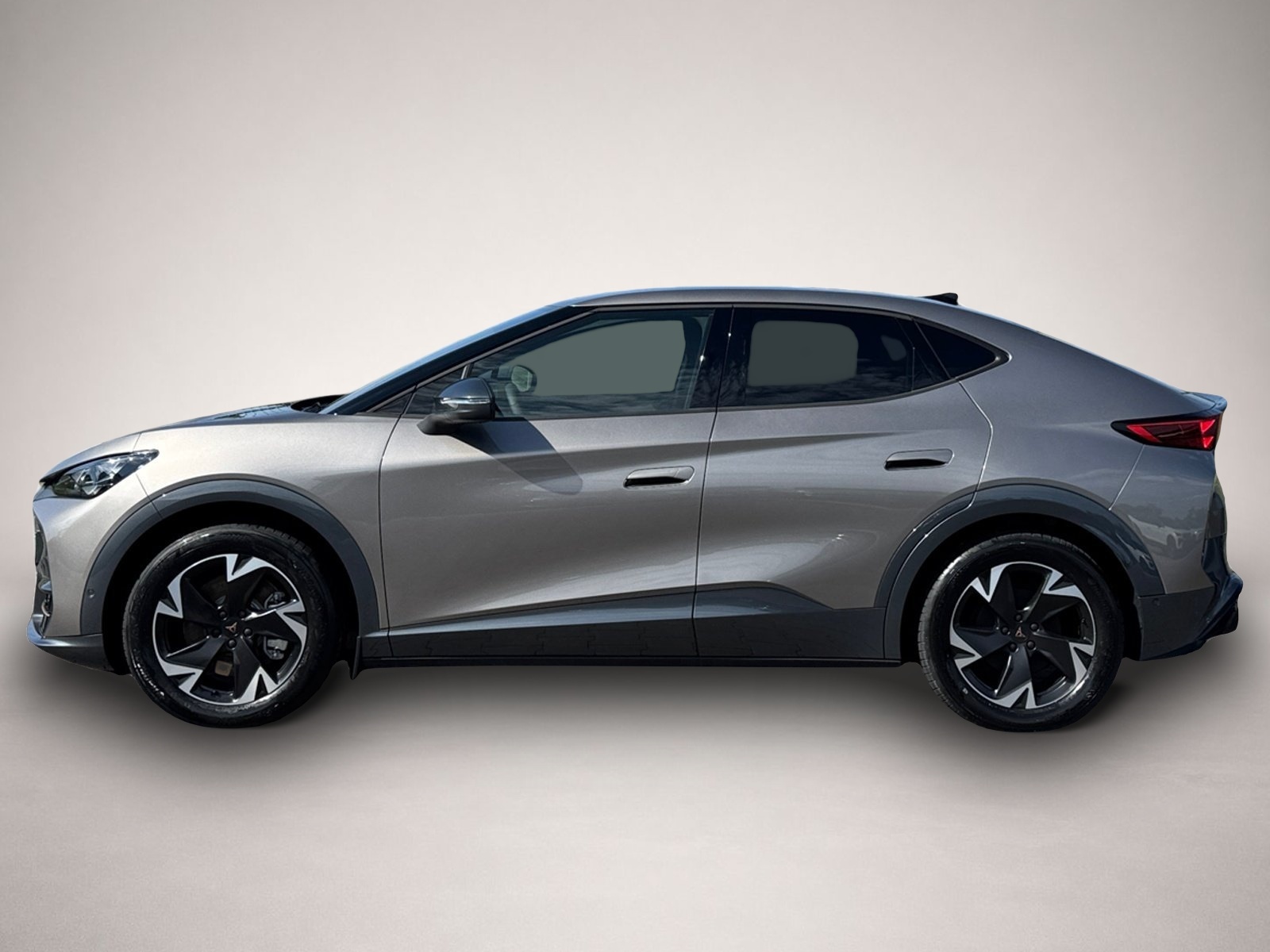 Cupra Tavascan (06/2026, ELECTRIC)