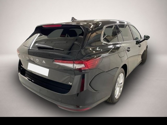 Skoda Superb, image 3 of 5