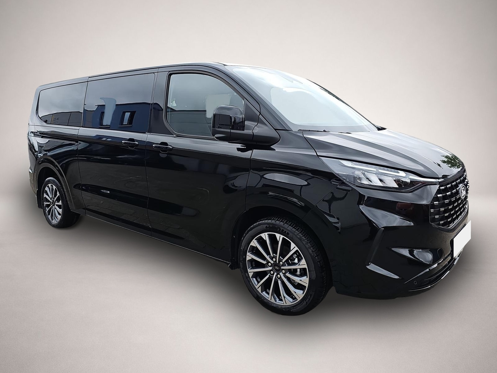 Ford Tourneo Custom (02/2026, Diesel)