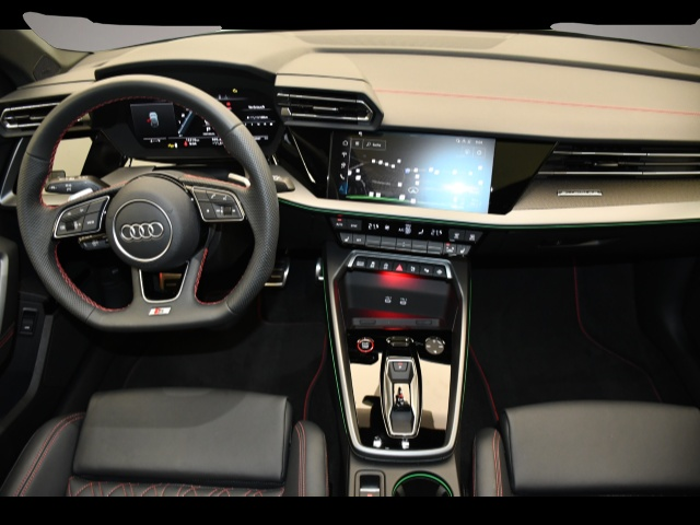 Audi quattro (05/2025, )