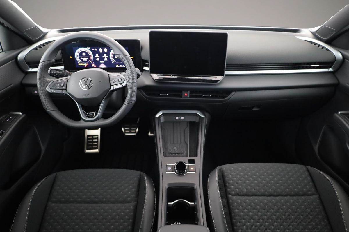 Volkswagen T-Roc (08/2026, Benzin)