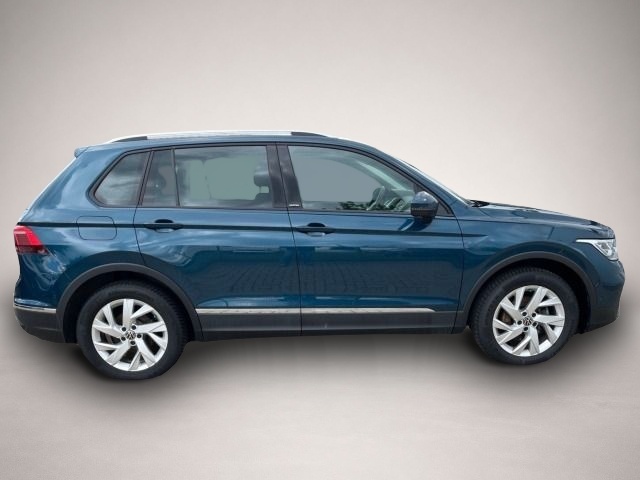 Volkswagen Tiguan (04/2021, Benzin)