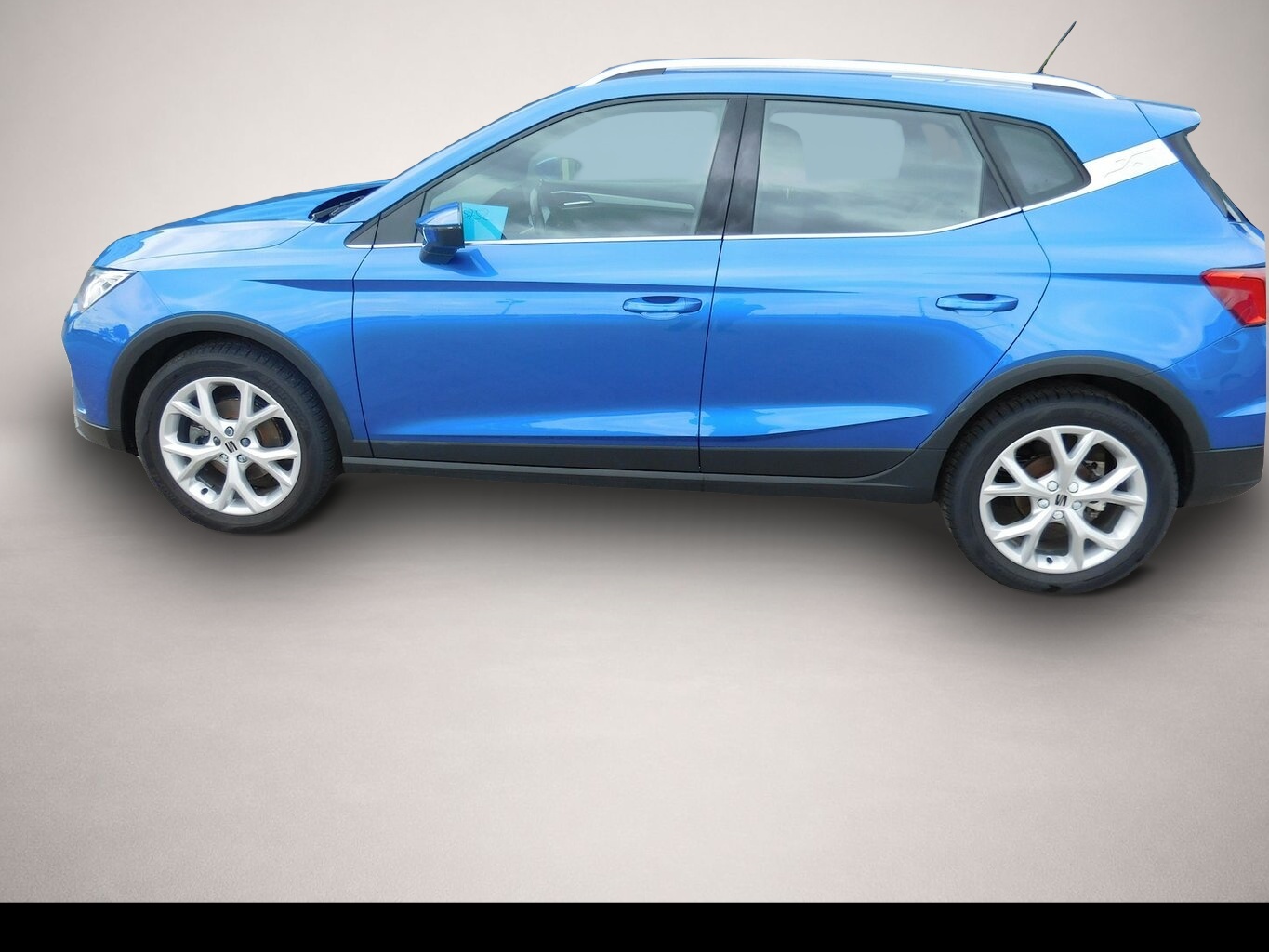 Seat Arona (04/2024, Benzin)