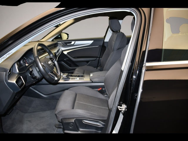 Audi A6 (03/2019, Benzin)