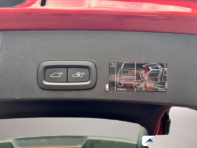 Volvo XC40 (04/2022, Hybrid (Benzin/Elektro))