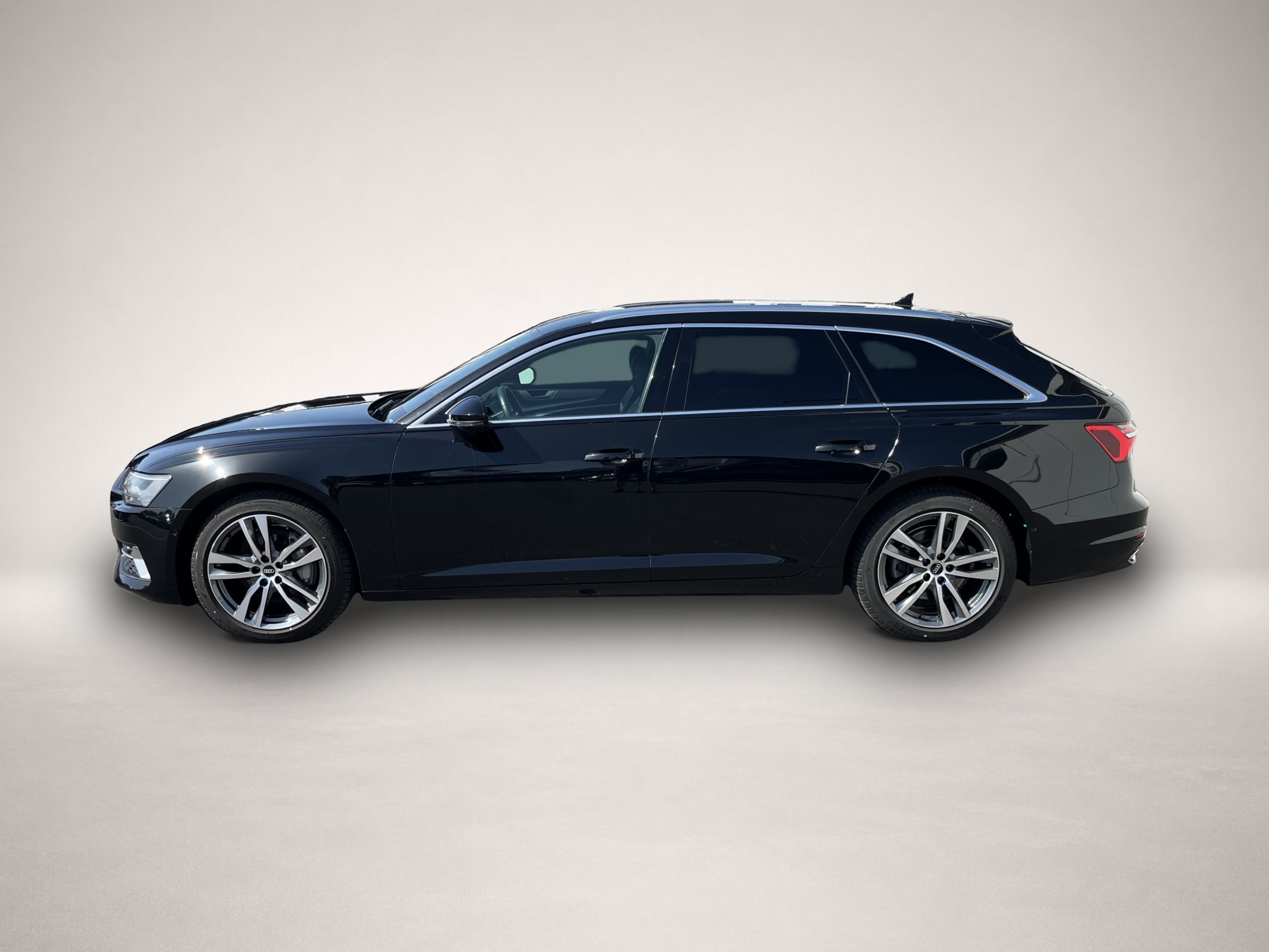 Audi A6 (01/2023, Benzin)