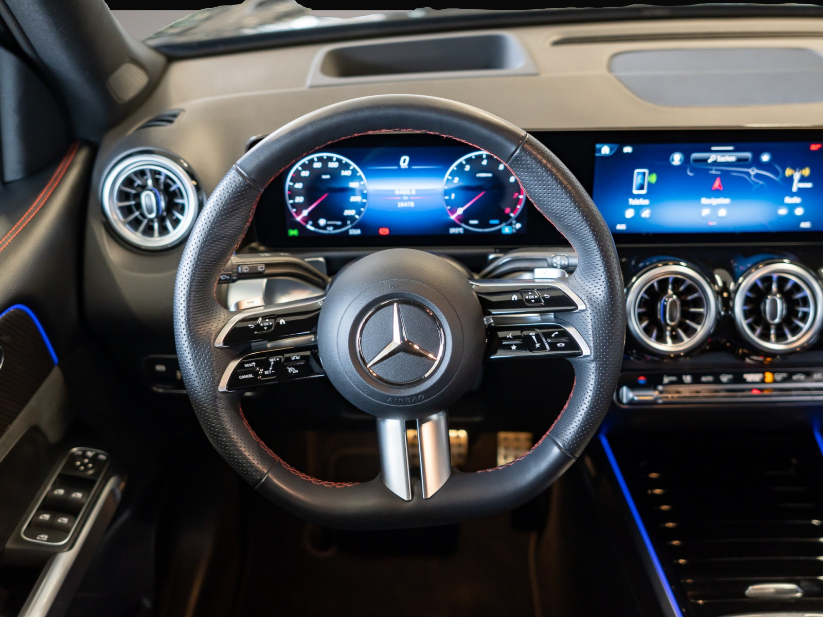Mercedes-Benz GLB 250 (12/2024, Benzin)