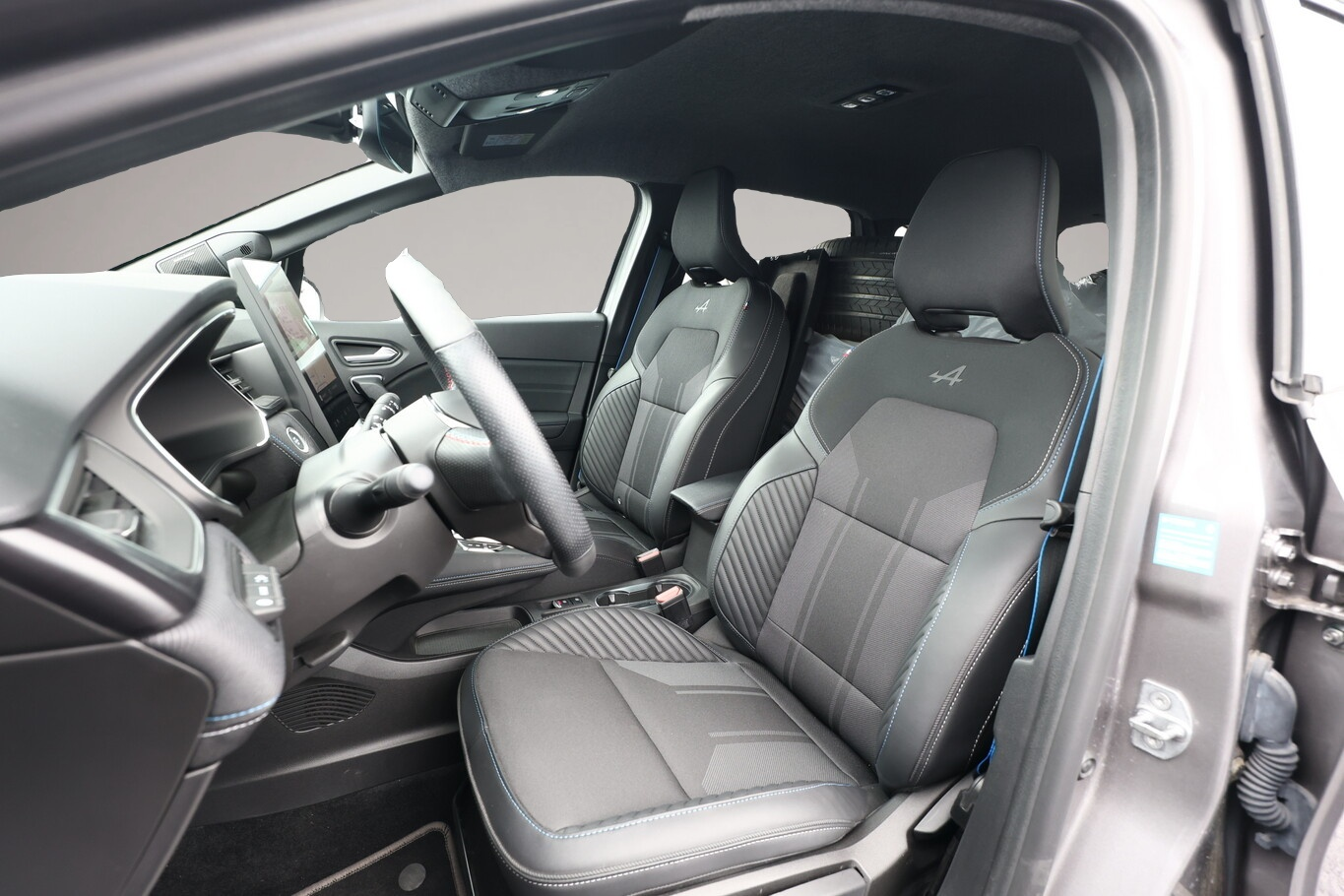 Renault Captur (12/2025, Hybrid (Benzin/Elektro))