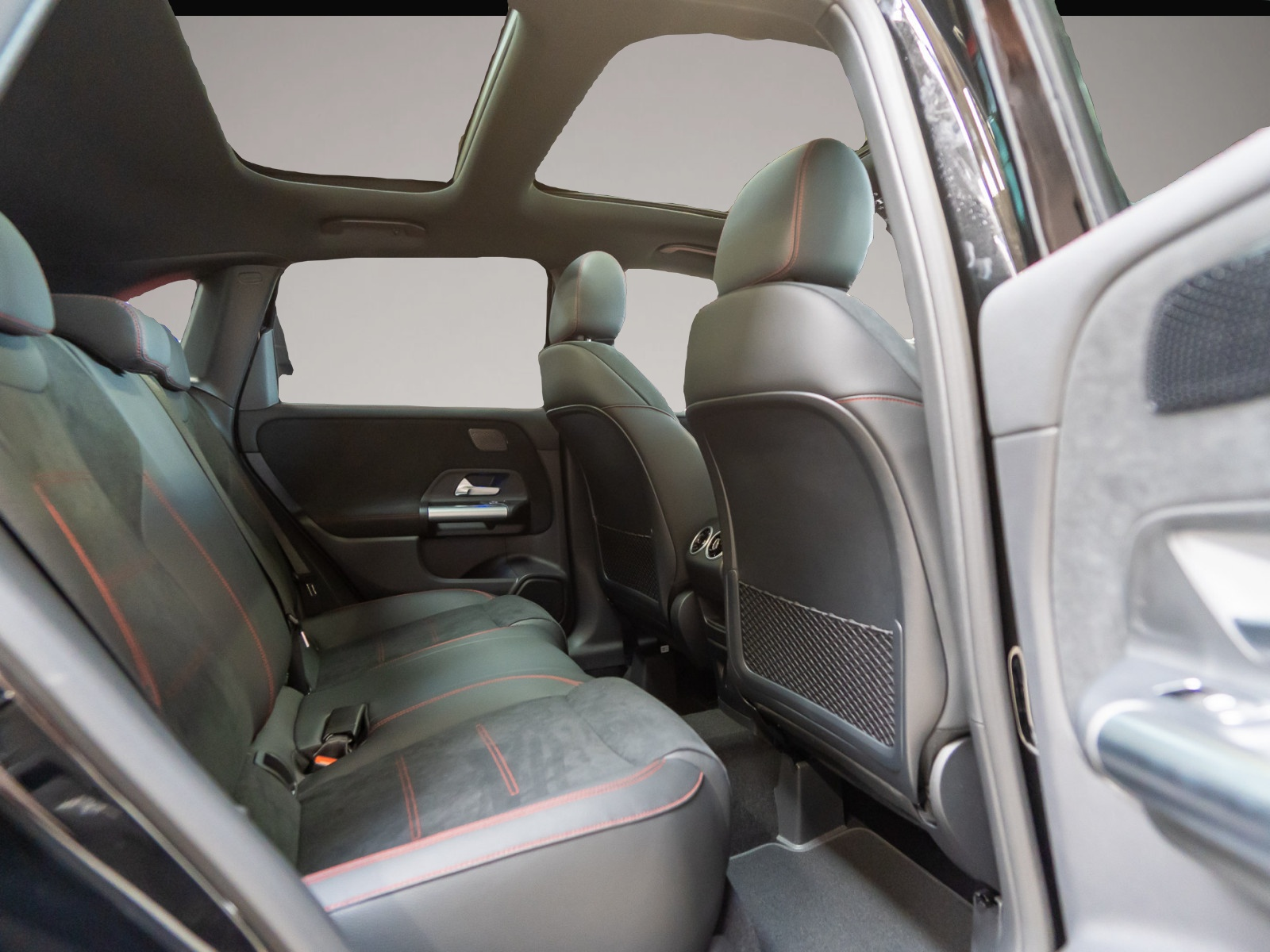 Mercedes-Benz B 220 (04/2026, Diesel)