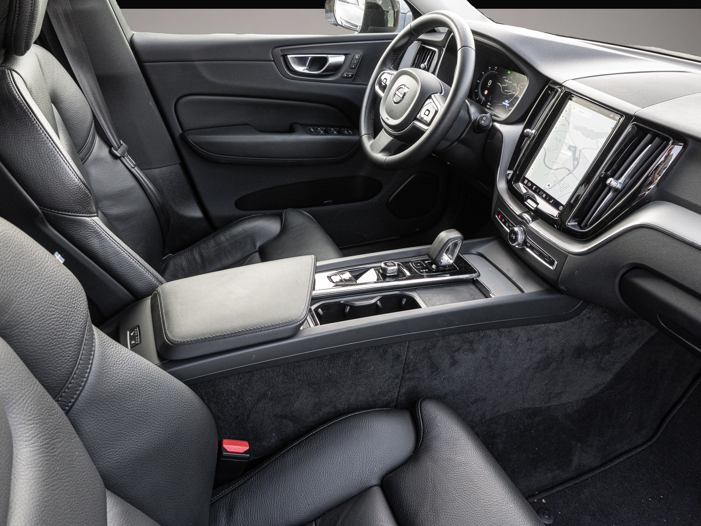Volvo XC60 (10/2023, Benzin)