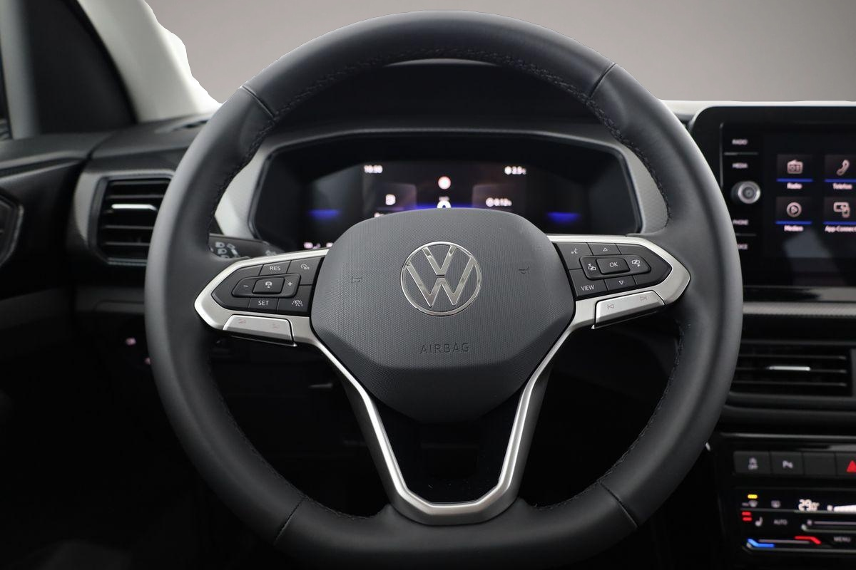 Volkswagen T-Cross (11/2025, Benzin)