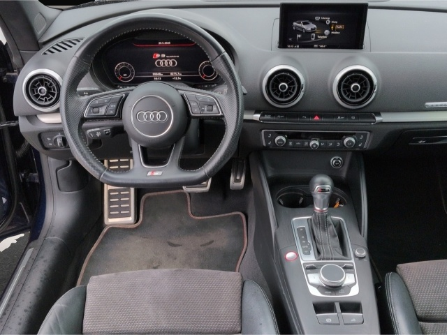 Audi quattro (06/2018, Benzin)