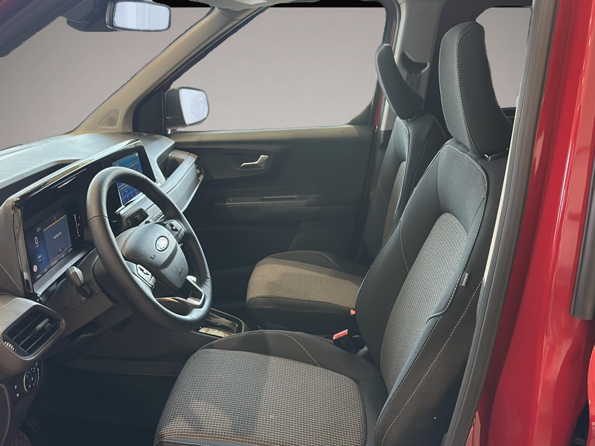 Ford Tourneo Courier (05/2026, Benzin)