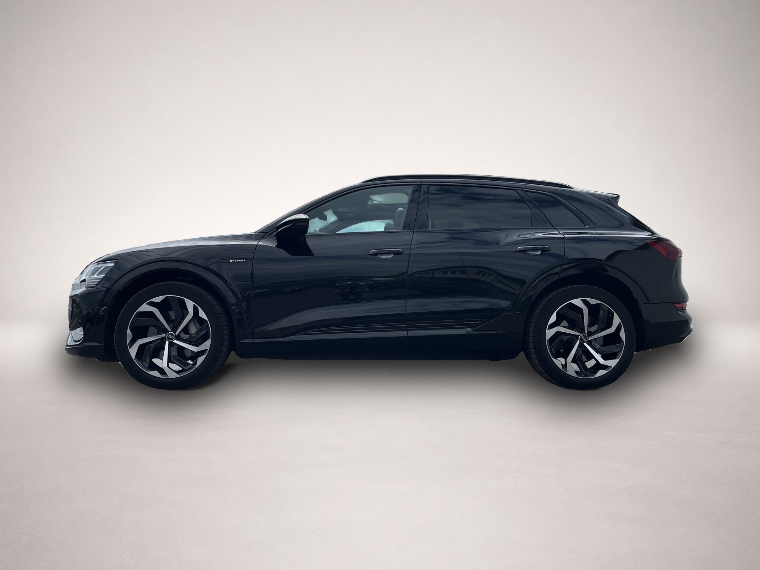 Audi e-tron (12/2022, ELECTRIC)