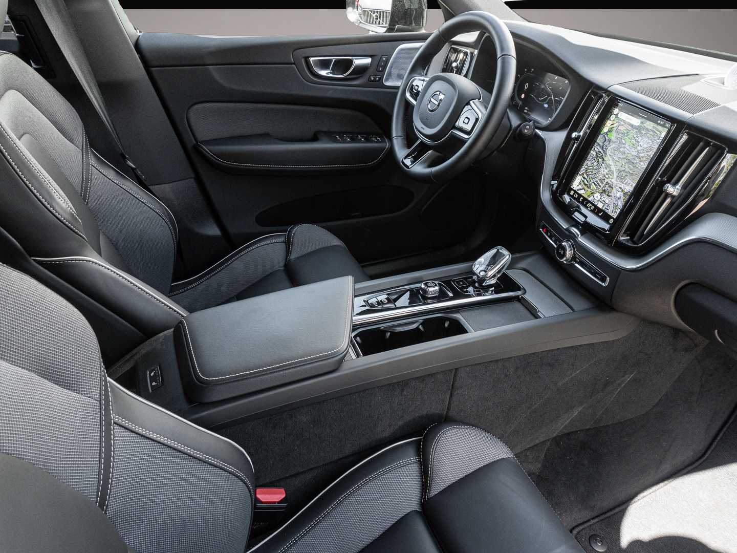 Volvo XC60 (12/2024, Hybrid (Benzin/Elektro))