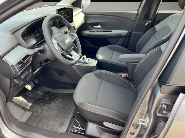 Dacia Sandero, image 2 of 4