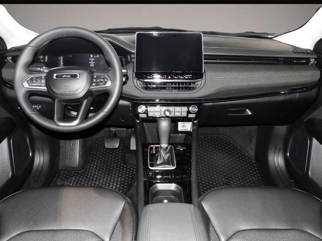 Jeep Compass (11/2025, Benzin)