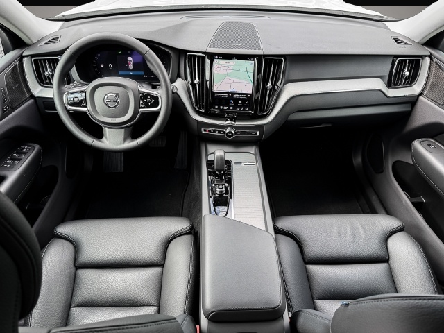 Volvo XC60 (01/2024, Benzin)
