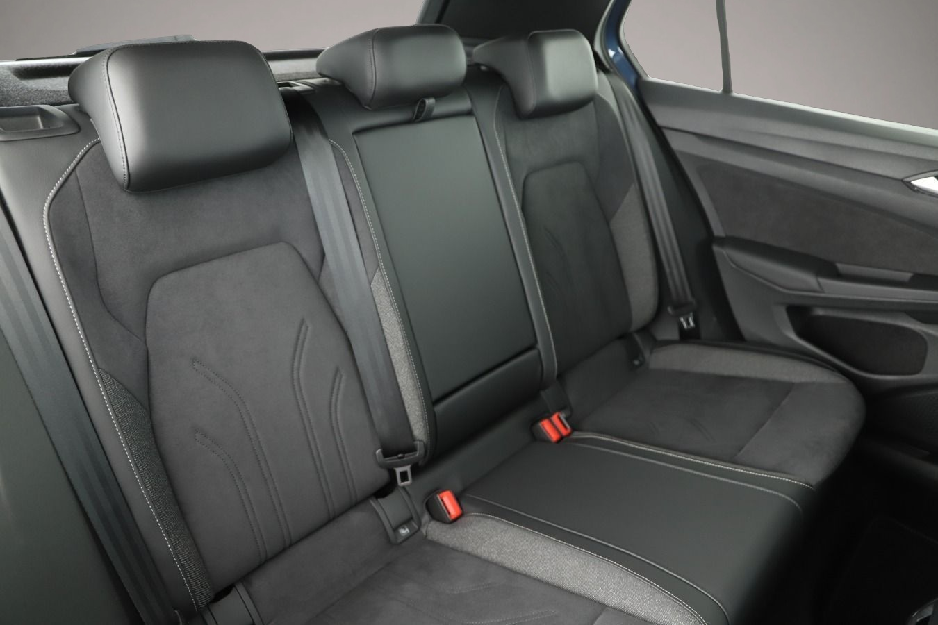 Volkswagen Golf (04/2025, Benzin)