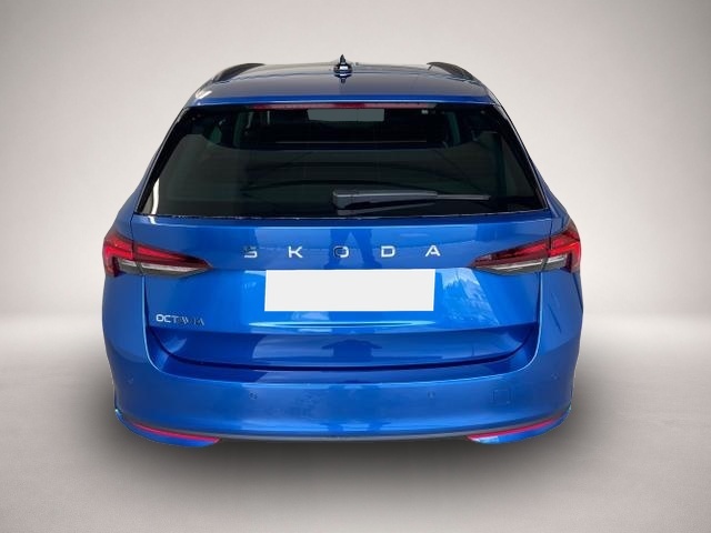 Skoda Octavia (, Benzin)