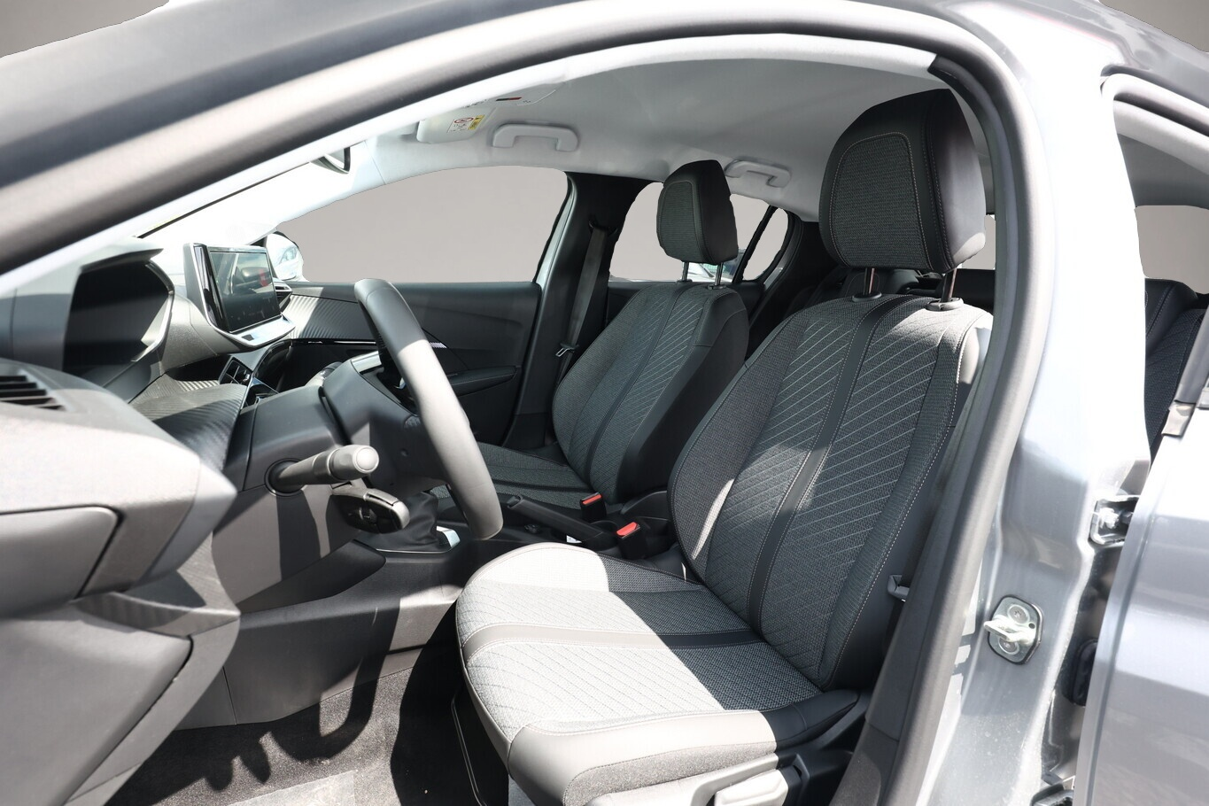 Peugeot 208 (12/2025, Benzin)