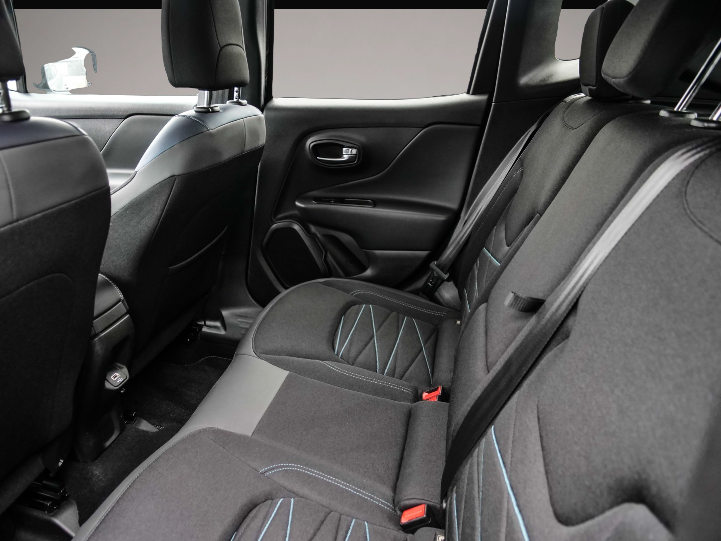 Jeep Renegade (02/2023, Benzin)