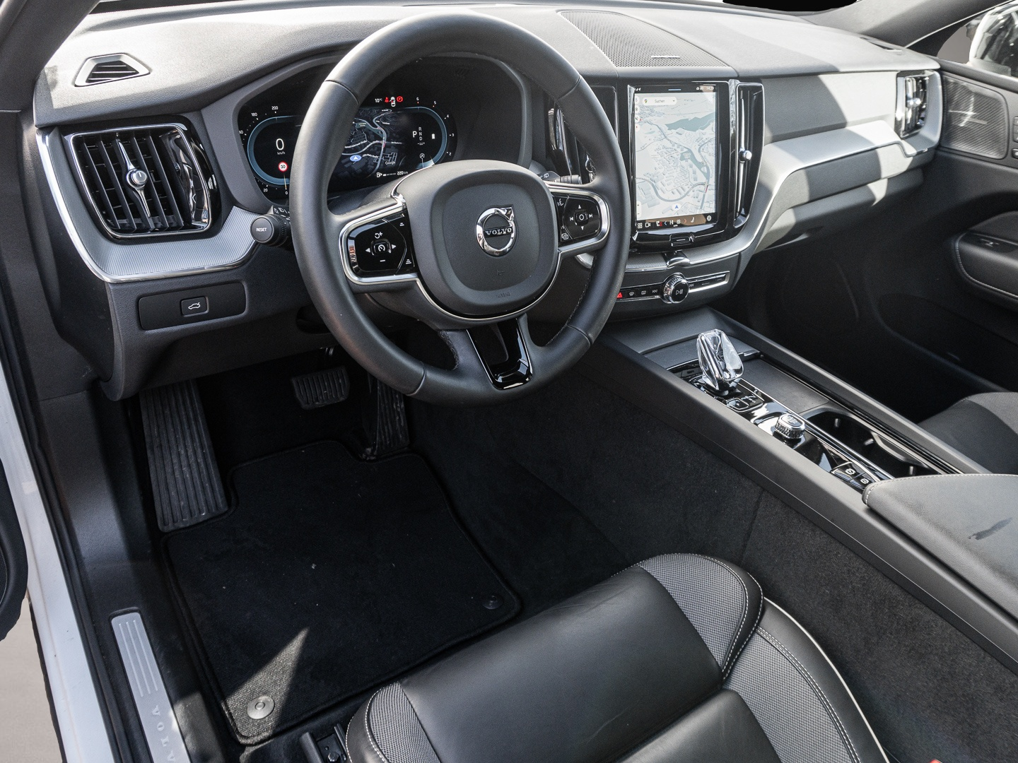 Volvo XC60 (01/2024, Diesel)