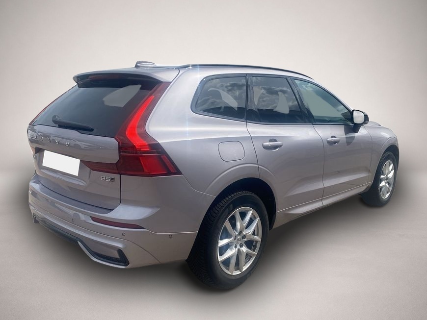 Volvo XC60 (11/2025, Benzin)