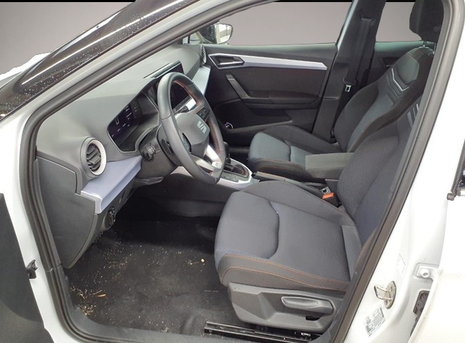 Seat Arona (11/2025, Benzin)