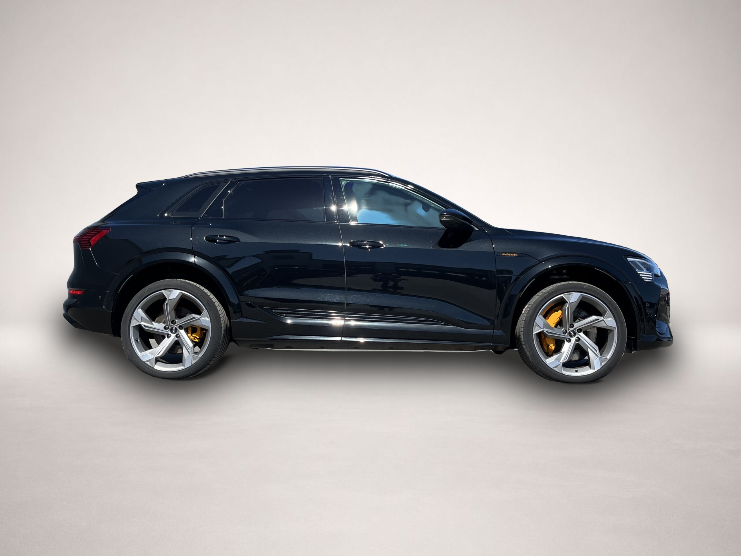 Audi e-tron (12/2022, ELECTRIC)