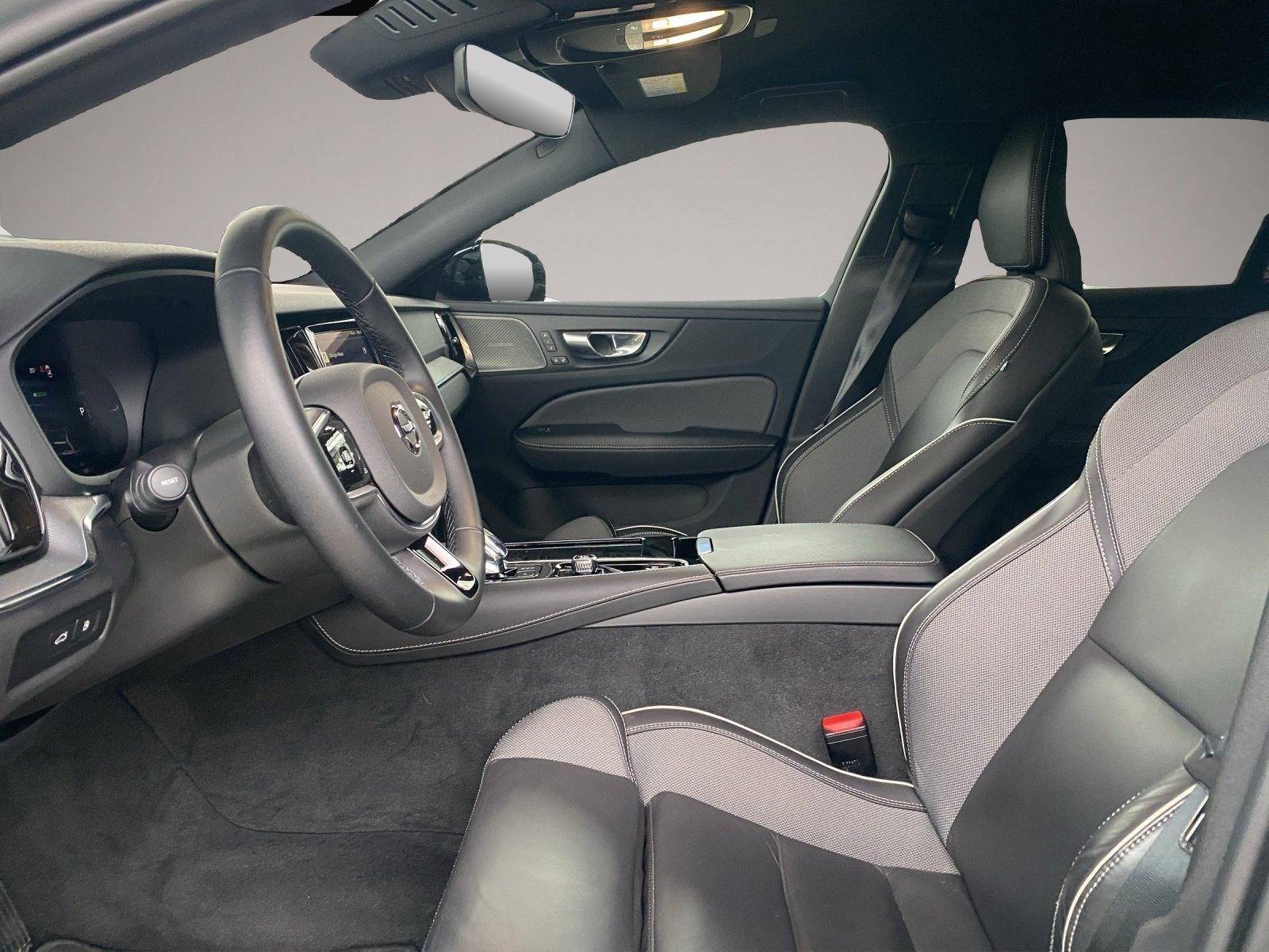 Volvo V60 (06/2024, )