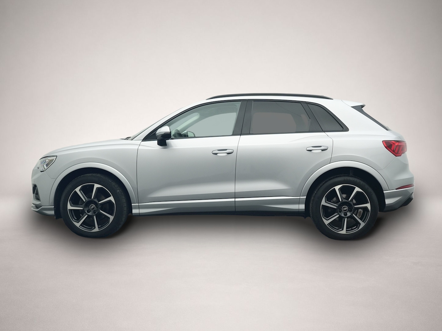 Audi Q3 (02/2023, Benzin)