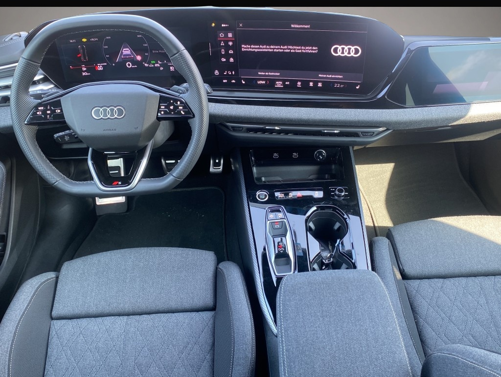 Audi A5 (05/2025, Benzin)