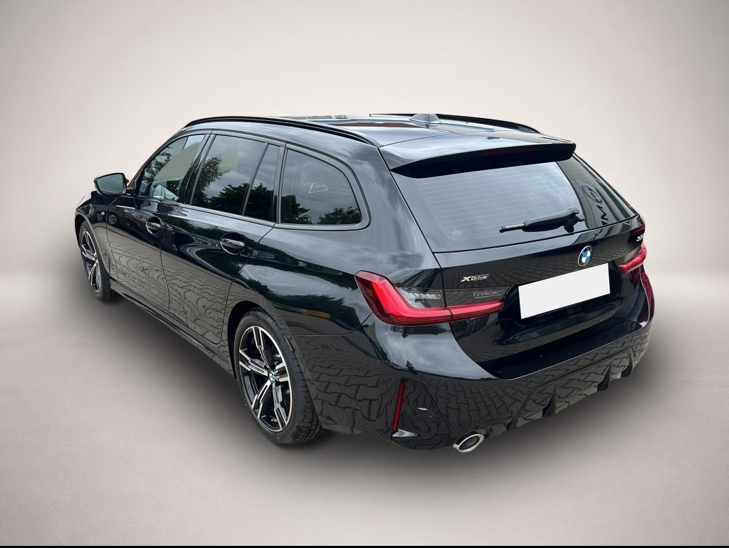 BMW 330 (05/2025, Benzin)