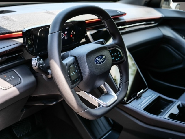 Ford Explorer, Bild 3 von 6