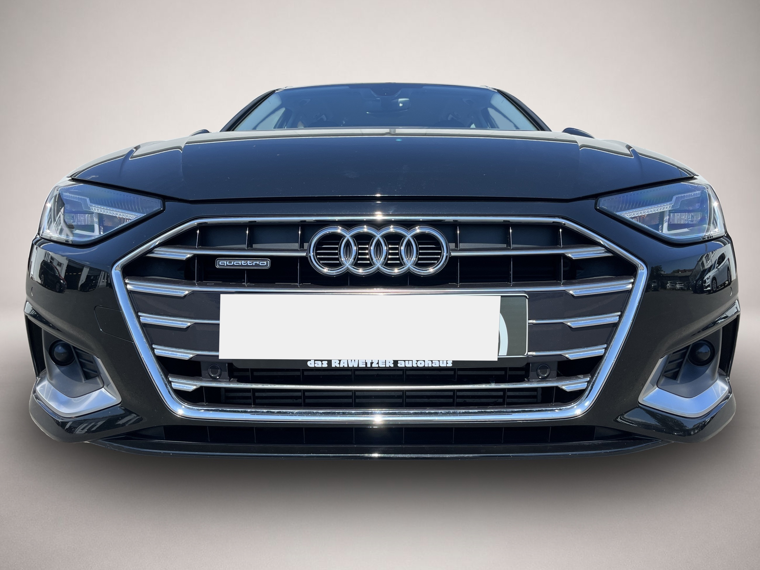 Audi A4 (03/2023, Benzin)