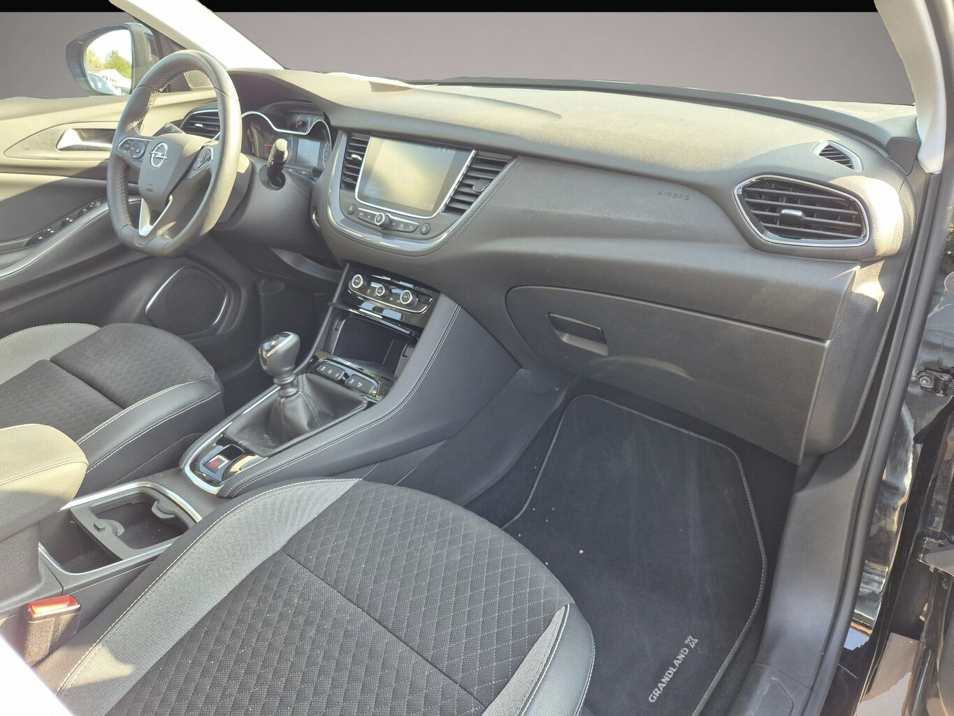 Opel Grandland (X) (02/2020, Benzin)