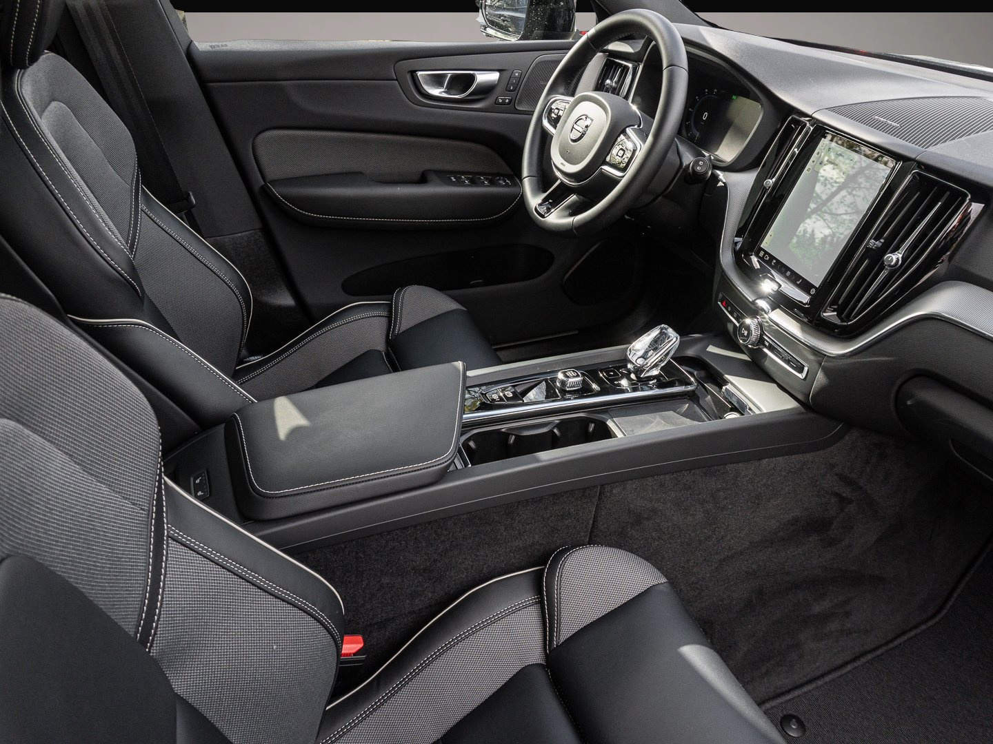 Volvo XC60 (01/2024, )