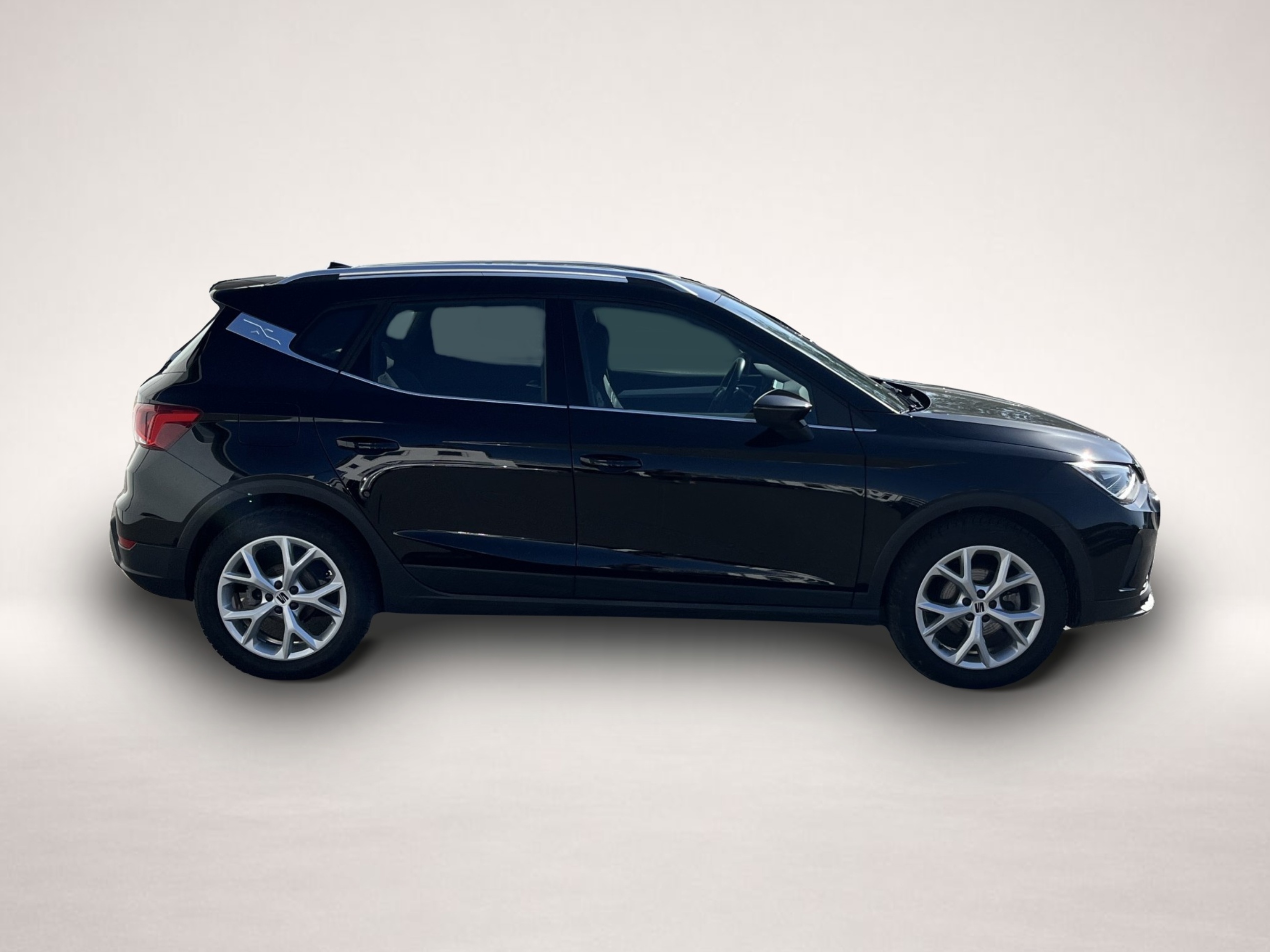 Seat Arona (03/2024, Benzin)