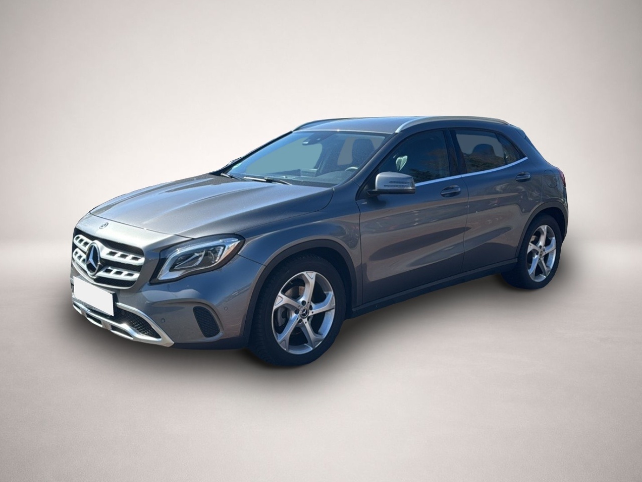 Mercedes-Benz GLA 180 (01/2020, Benzin)