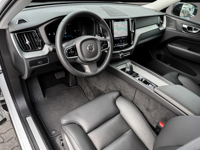 Volvo XC60 (01/2024, Benzin)