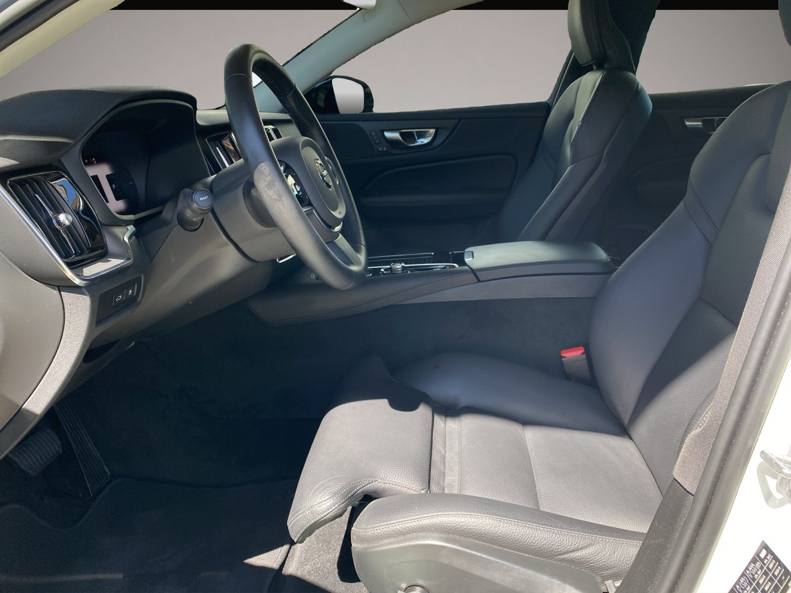 Volvo V60 (05/2023, )